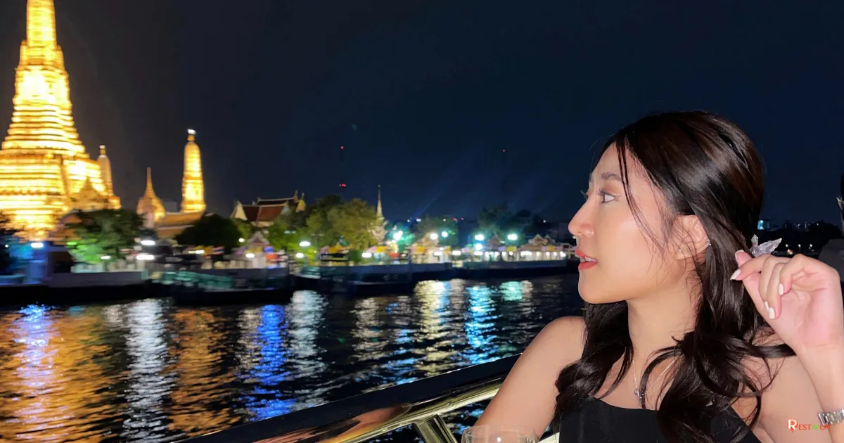 นั่งเรือ The Opulence ชมวิววัดอรุณราชวรารามที่สวยงามมาก